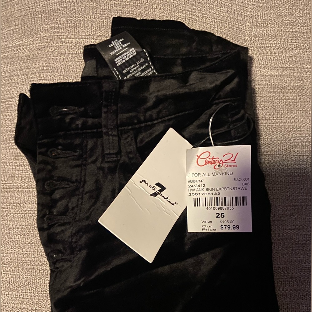 Tag on 7 velvet pants